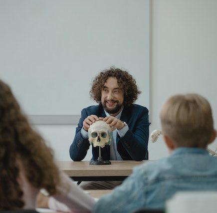 Como a Curva do Esquecimento influencia treinamento e desenvolvimento